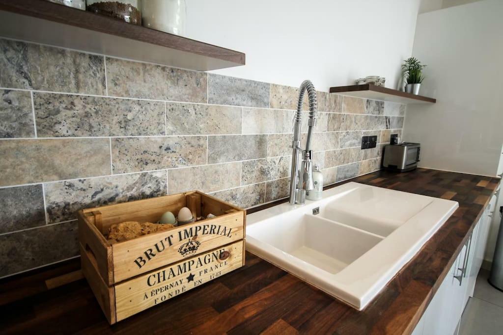Clover Cottage Beeley Dış mekan fotoğraf